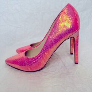 Nine West iridescent pink snake skin stiletto pump